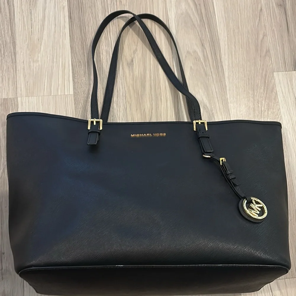 Michael Kors Jet‎ Set Black Saffiano Travel Tote Leather Bag